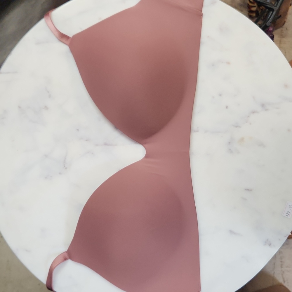 Victoria's Secret wireless bra 32DDD